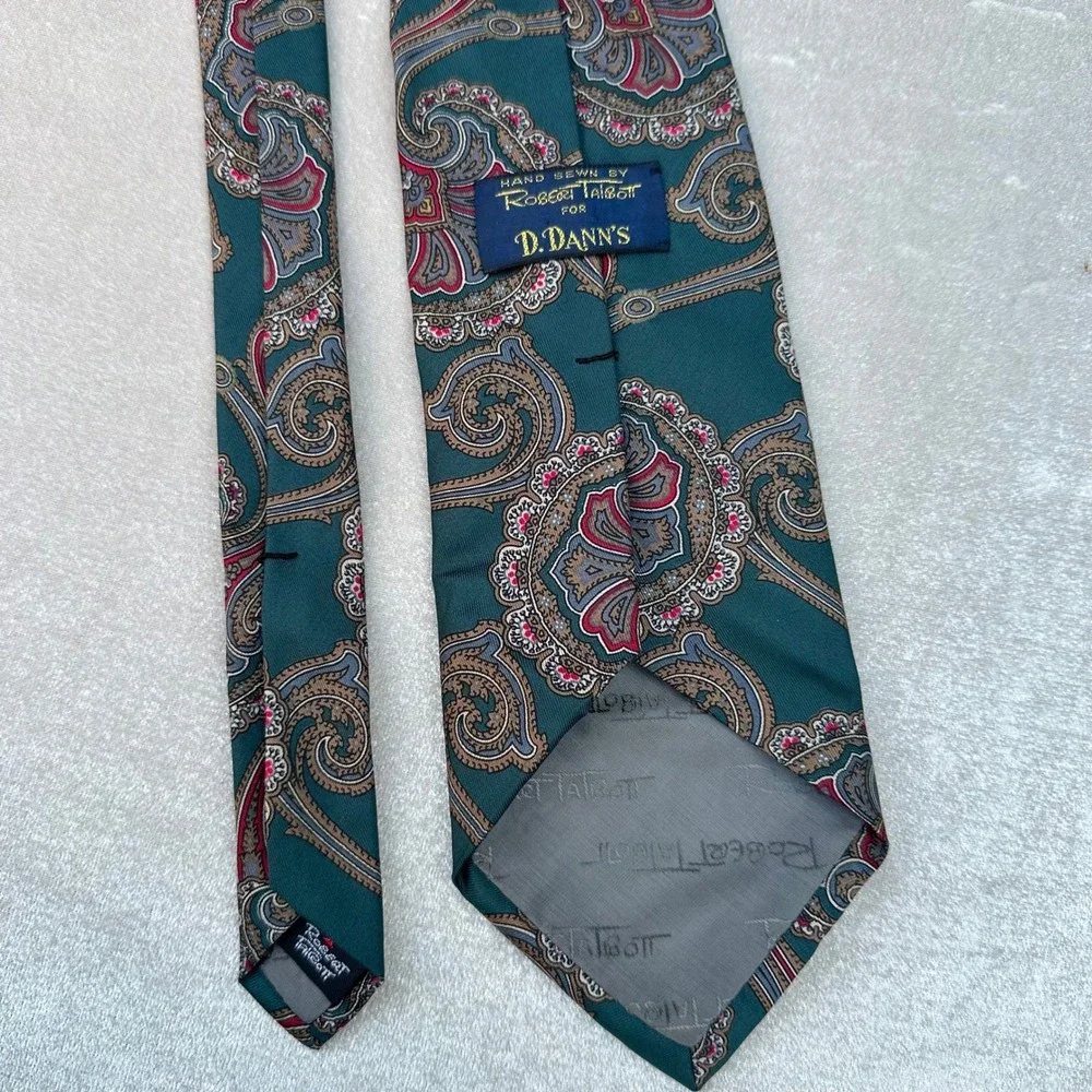 Robert Talbott for D Danns Italian Silk Tie Green Paisley Hand Sewn USA 3.8